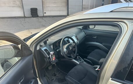 Mitsubishi Outlander III рестайлинг 3, 2008 год, 700 000 рублей, 7 фотография