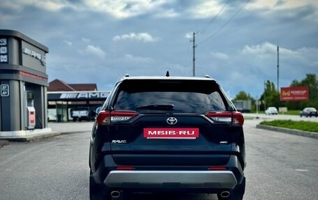 Toyota RAV4, 2021 год, 3 300 000 рублей, 6 фотография