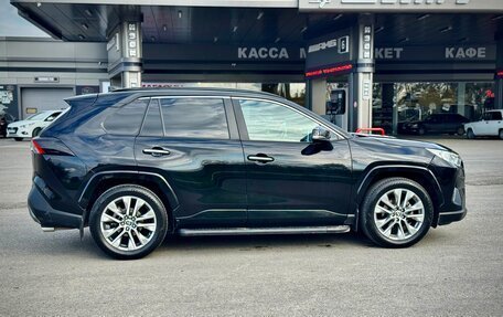 Toyota RAV4, 2021 год, 3 300 000 рублей, 8 фотография