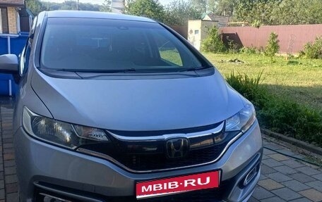 Honda Fit III, 2018 год, 1 350 000 рублей, 1 фотография