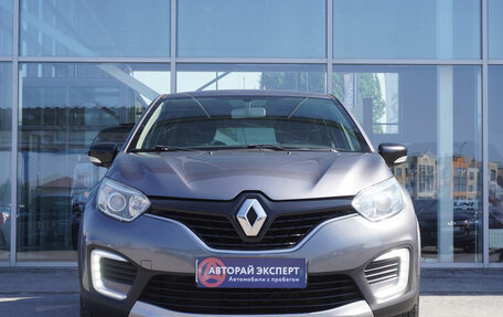 Renault Kaptur I рестайлинг, 2017 год, 1 579 000 рублей, 2 фотография