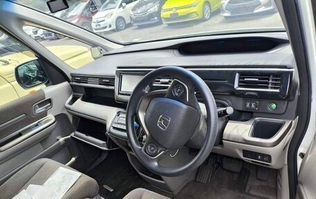 Honda Stepwgn IV, 2015 год, 1 460 000 рублей, 5 фотография