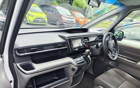 Honda Stepwgn IV, 2015 год, 1 460 000 рублей, 4 фотография