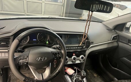 Hyundai Elantra VI рестайлинг, 2019 год, 1 338 000 рублей, 10 фотография