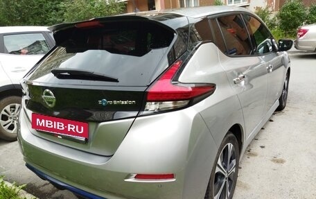 Nissan Leaf II, 2018 год, 2 270 000 рублей, 4 фотография