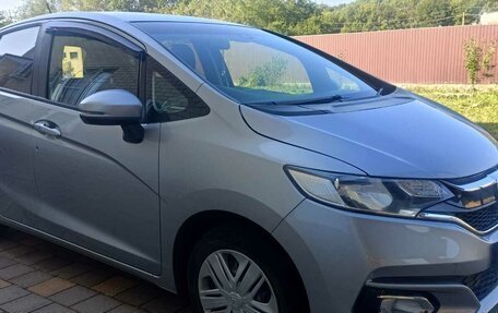 Honda Fit III, 2018 год, 1 350 000 рублей, 3 фотография