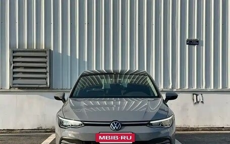 Volkswagen Golf VIII, 2022 год, 2 020 000 рублей, 2 фотография