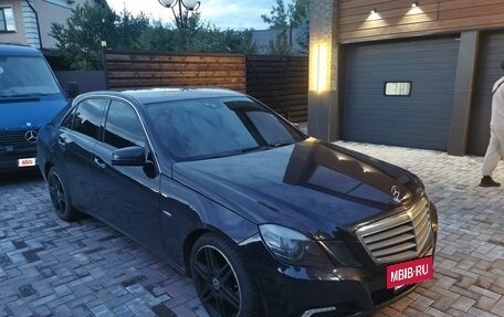 Mercedes-Benz E-Класс, 2009 год, 1 100 000 рублей, 4 фотография