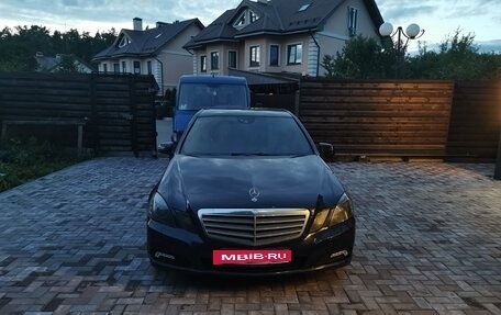 Mercedes-Benz E-Класс, 2009 год, 1 100 000 рублей, 3 фотография