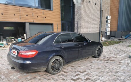 Mercedes-Benz E-Класс, 2009 год, 1 100 000 рублей, 8 фотография