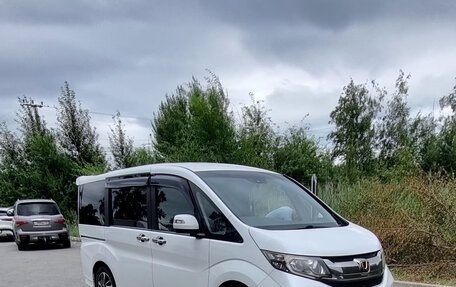 Honda Stepwgn IV, 2016 год, 1 800 000 рублей, 4 фотография