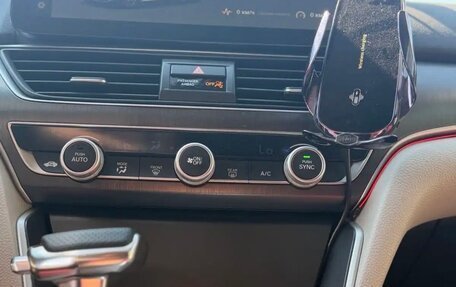 Honda Accord IX рестайлинг, 2017 год, 1 890 000 рублей, 9 фотография