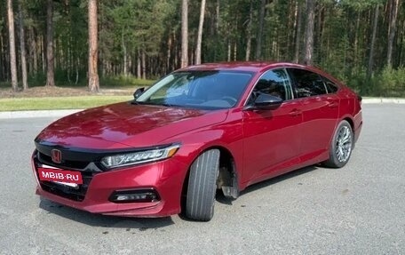 Honda Accord IX рестайлинг, 2017 год, 1 890 000 рублей, 10 фотография