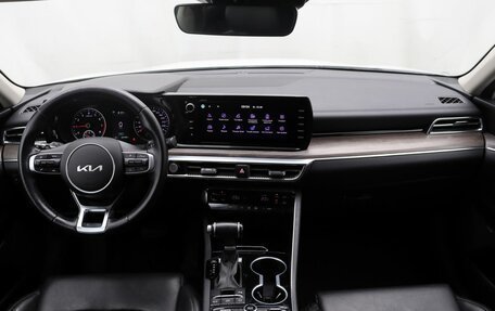 KIA K5, 2021 год, 2 800 000 рублей, 14 фотография
