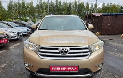Toyota Highlander III, 2011 год, 1 800 000 рублей, 1 фотография