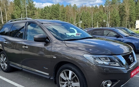 Nissan Pathfinder, 2014 год, 1 999 000 рублей, 1 фотография