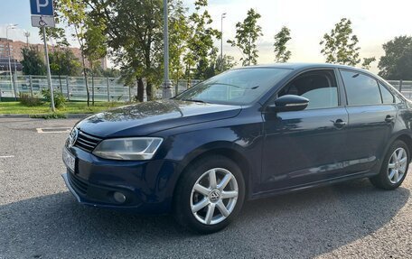 Volkswagen Jetta VI, 2011 год, 780 000 рублей, 3 фотография