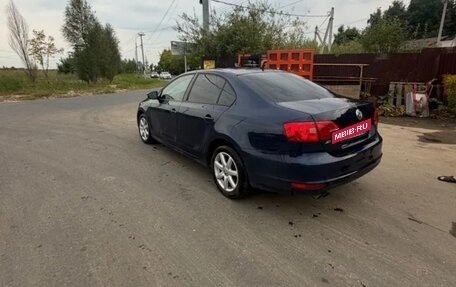 Volkswagen Jetta VI, 2011 год, 780 000 рублей, 2 фотография