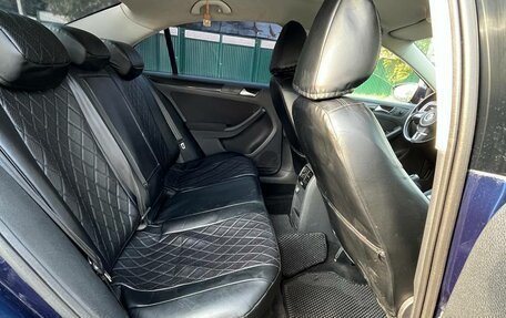 Volkswagen Jetta VI, 2011 год, 780 000 рублей, 8 фотография