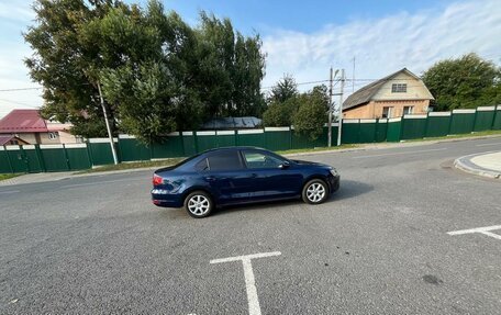 Volkswagen Jetta VI, 2011 год, 780 000 рублей, 6 фотография
