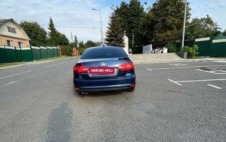 Volkswagen Jetta VI, 2011 год, 780 000 рублей, 5 фотография