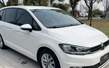 Volkswagen Touran III, 2022 год, 1 550 000 рублей, 3 фотография