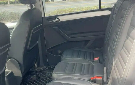 Volkswagen Touran III, 2022 год, 1 550 000 рублей, 9 фотография