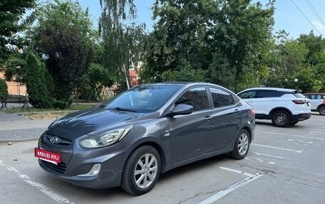 Hyundai Solaris II рестайлинг, 2012 год, 710 000 рублей, 9 фотография