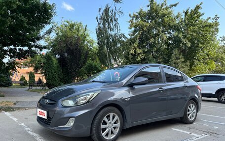 Hyundai Solaris II рестайлинг, 2012 год, 710 000 рублей, 18 фотография