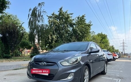 Hyundai Solaris II рестайлинг, 2012 год, 710 000 рублей, 17 фотография