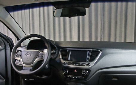 Hyundai Solaris II рестайлинг, 2018 год, 1 049 000 рублей, 5 фотография