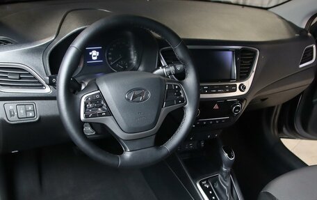 Hyundai Solaris II рестайлинг, 2018 год, 1 049 000 рублей, 8 фотография