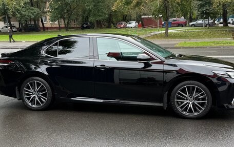 Toyota Camry, 2021 год, 2 990 000 рублей, 4 фотография
