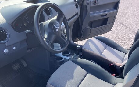 Mitsubishi Colt VI рестайлинг, 2005 год, 390 000 рублей, 10 фотография