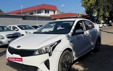 KIA Rio IV, 2021 год, 950 000 рублей, 3 фотография