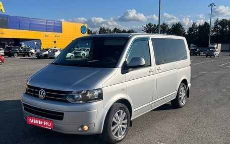 Volkswagen Multivan T5, 2009 год, 2 700 000 рублей, 2 фотография