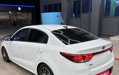 KIA Rio IV, 2019 год, 900 000 рублей, 4 фотография