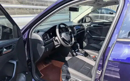 Volkswagen T-Roc I, 2022 год, 2 020 000 рублей, 7 фотография