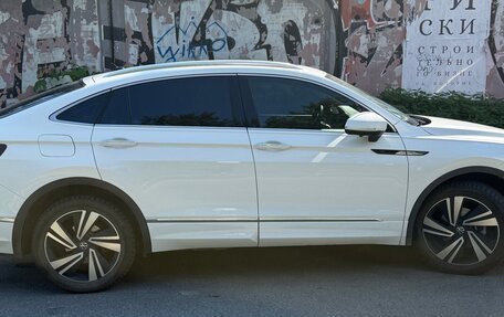 Volkswagen Tiguan II, 2021 год, 3 800 000 рублей, 3 фотография