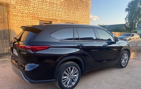 Toyota Highlander, 2024 год, 4 150 000 рублей, 5 фотография