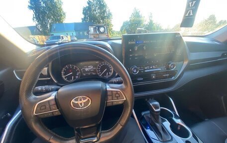 Toyota Highlander, 2024 год, 4 150 000 рублей, 16 фотография