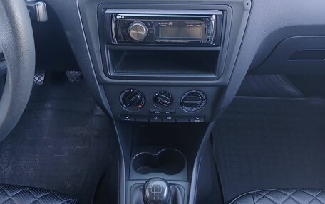 Skoda Rapid I, 2015 год, 760 000 рублей, 11 фотография
