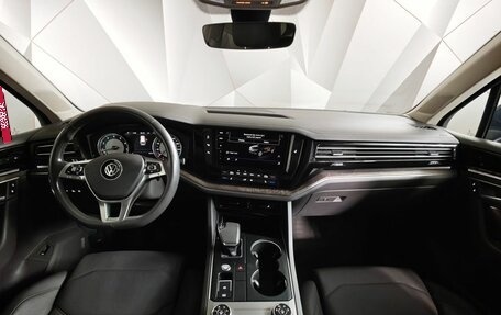 Volkswagen Touareg III, 2020 год, 4 900 000 рублей, 14 фотография