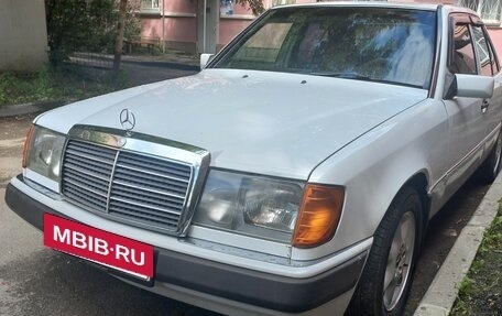 Mercedes-Benz E-Класс, 1993 год, 950 000 рублей, 4 фотография
