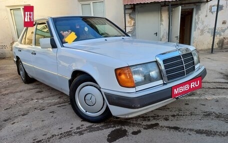 Mercedes-Benz E-Класс, 1993 год, 950 000 рублей, 34 фотография