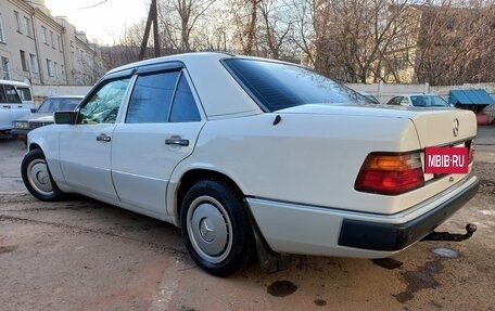 Mercedes-Benz E-Класс, 1993 год, 950 000 рублей, 36 фотография
