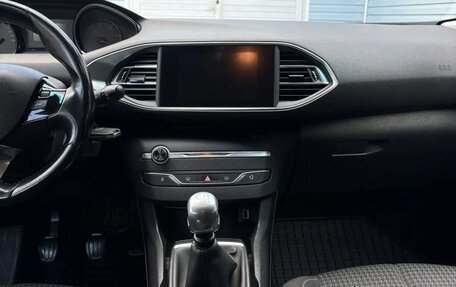 Peugeot 308 II, 2019 год, 1 069 000 рублей, 12 фотография