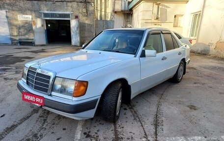 Mercedes-Benz E-Класс, 1993 год, 950 000 рублей, 37 фотография