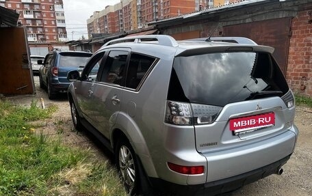 Mitsubishi Outlander III рестайлинг 3, 2008 год, 1 050 000 рублей, 4 фотография