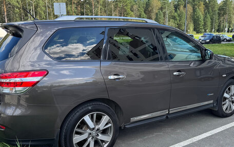Nissan Pathfinder, 2014 год, 1 999 000 рублей, 5 фотография